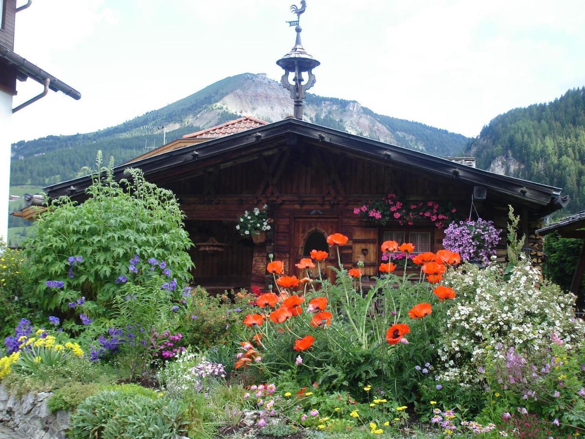 Appartamenti Hacoli Selva di Val Gardena Exterior foto
